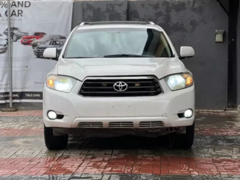 Toyota Highlander   - 2010