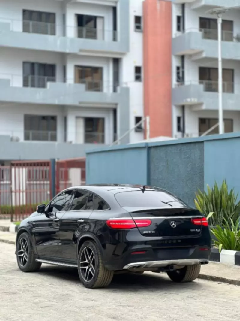 Mercedes-Benz GLE-Class   - 2016