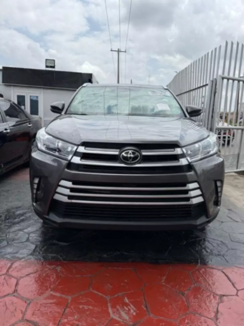 Toyota Highlander   - 2015