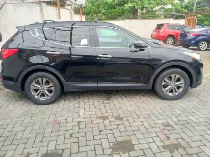 Hyundai Santa Fe - 2014