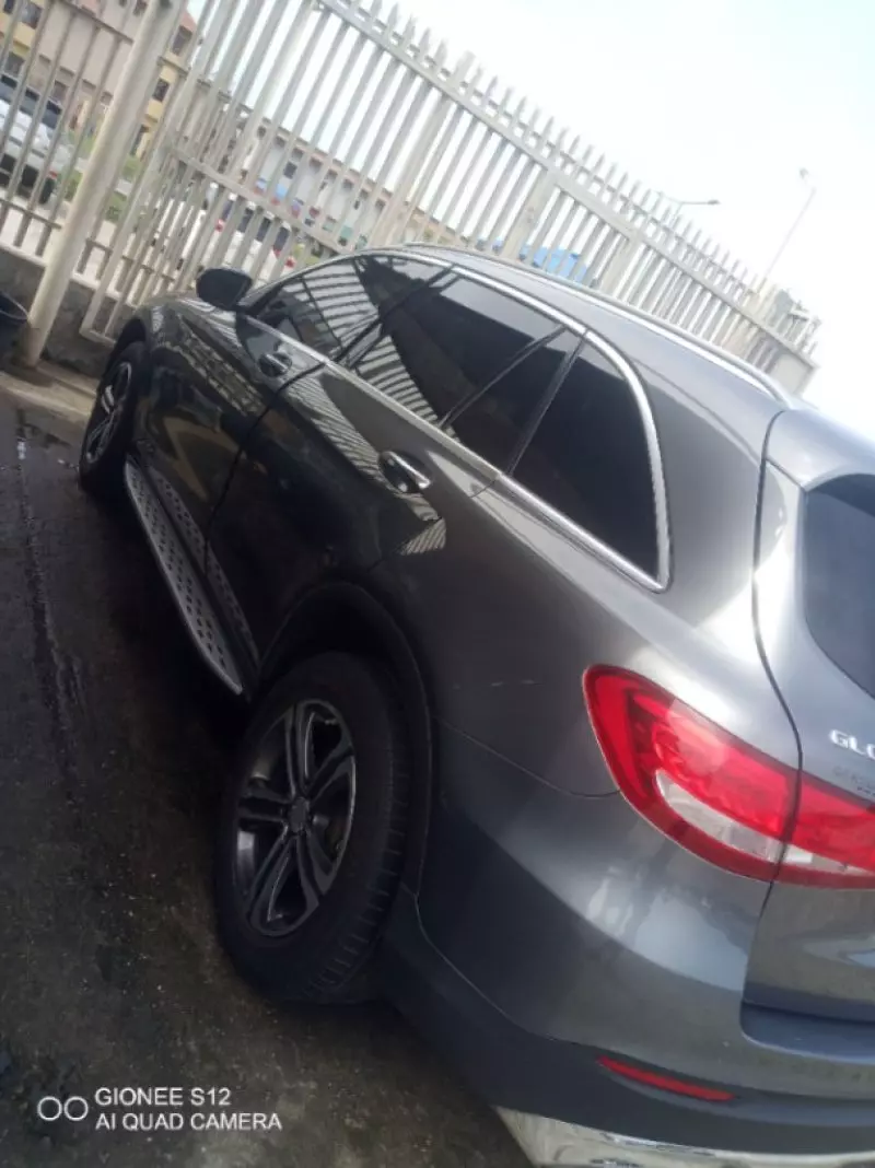 Mercedes-Benz GLC 300   - 2016