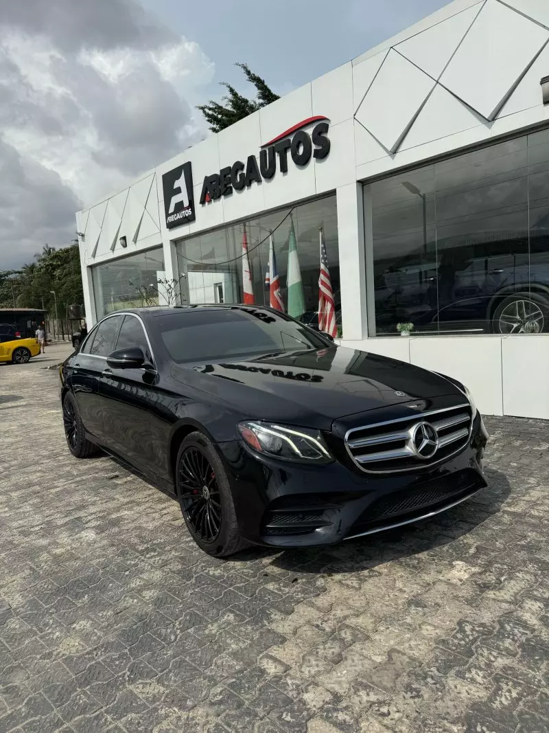Mercedes-Benz E 300   - 2018