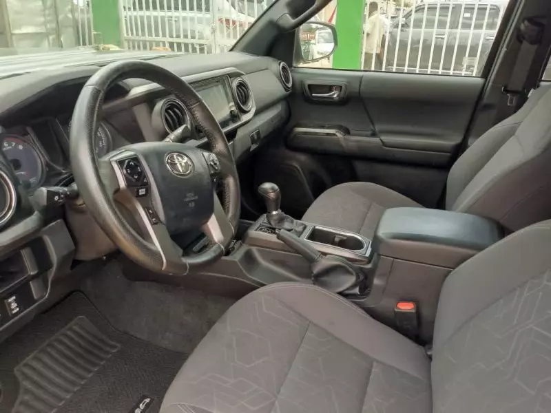 Toyota Tacoma   - 2016