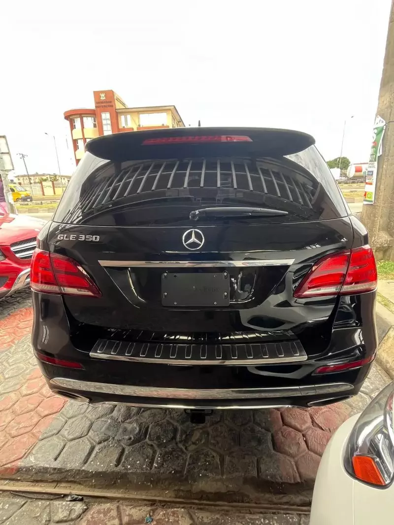 Mercedes-Benz GLE 350   - 2017