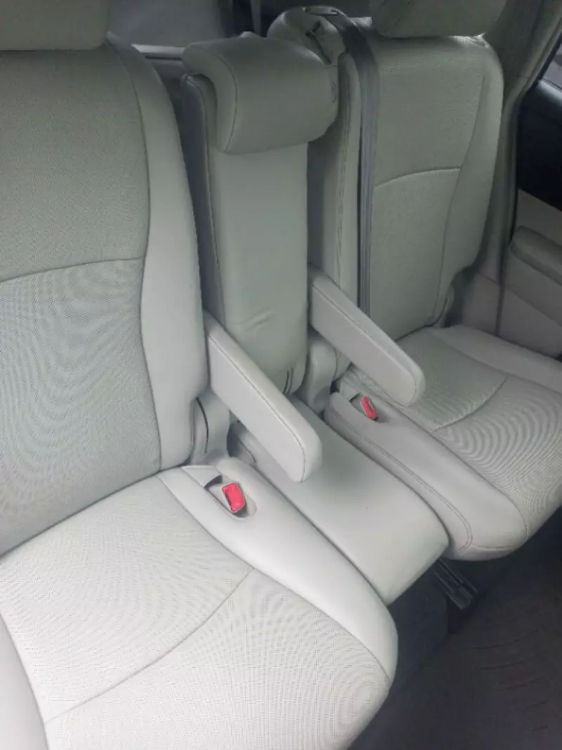 Toyota Highlander   - 2013