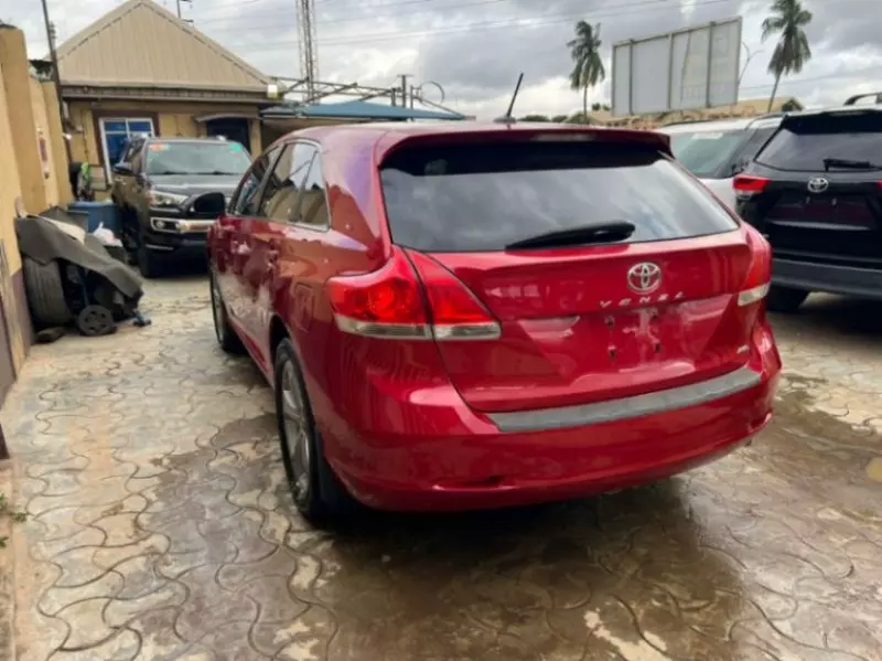 Toyota Venza   - 2010