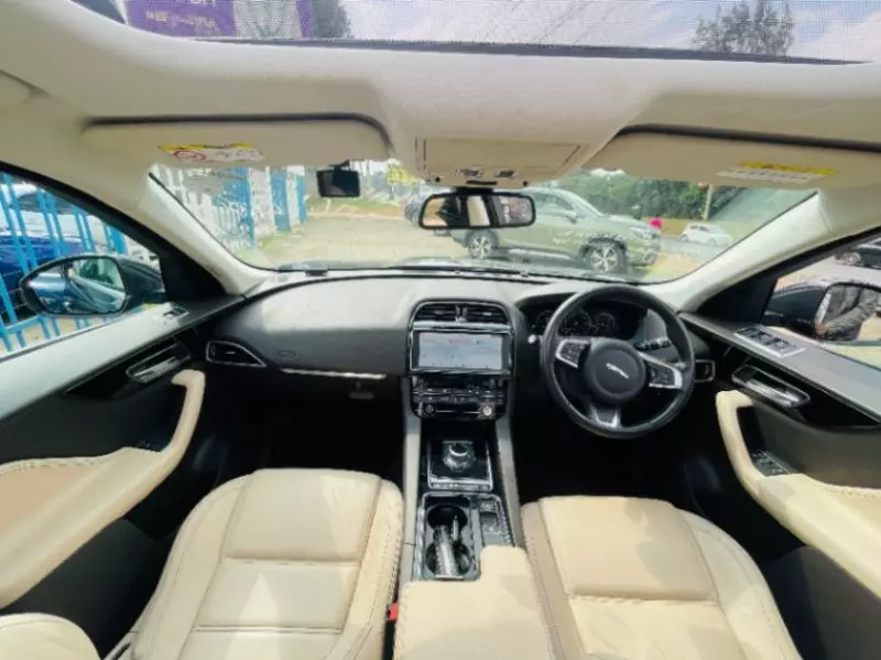 Jaguar F-Pace   - 2018