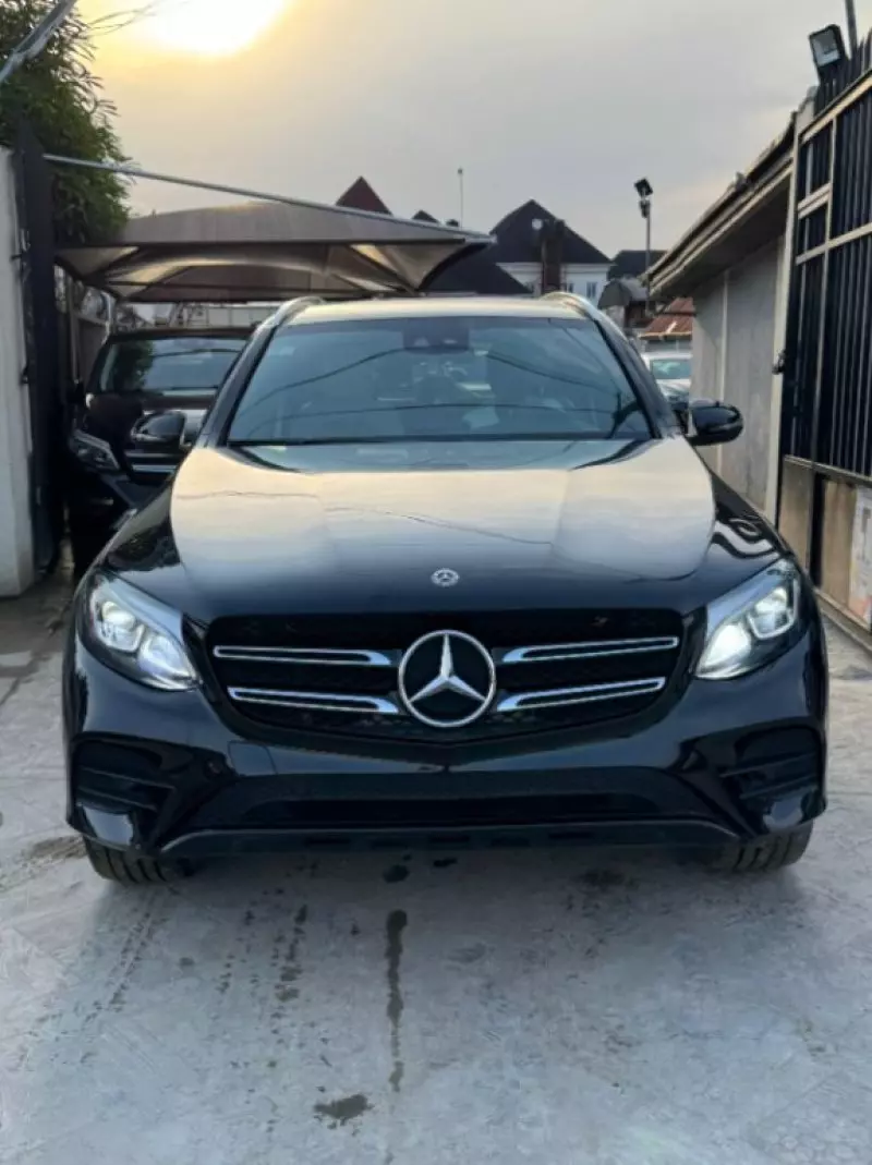 Mercedes-Benz GLC 300   - 2018