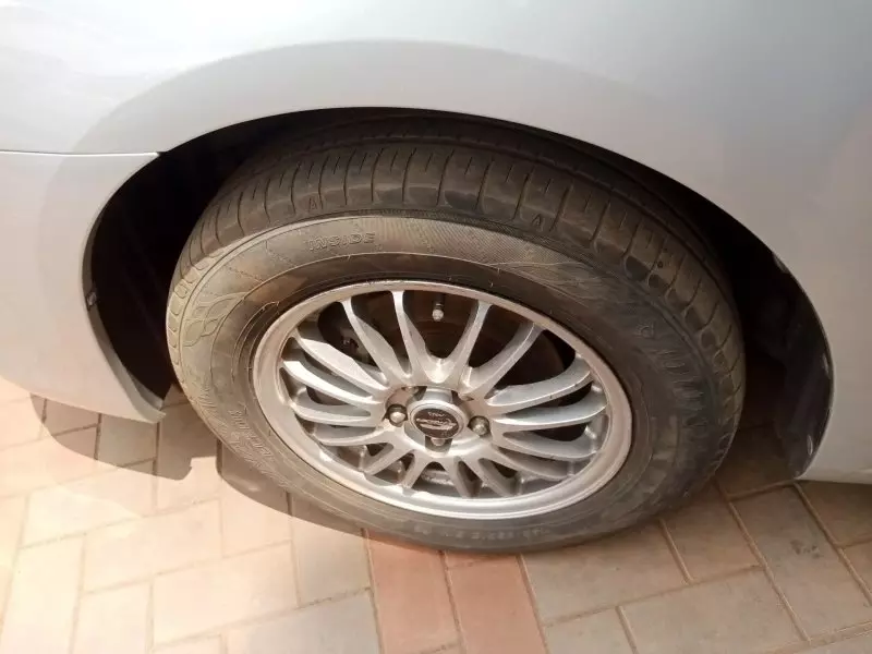 Toyota Premio    - 2012