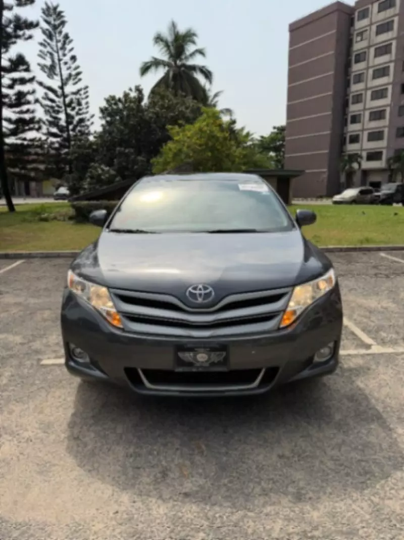 Toyota Venza   - 2011