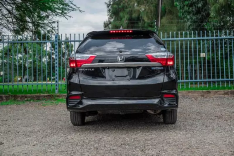 Honda Fit shuttle hybrid   - 2018