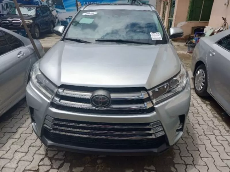 Toyota Highlander   - 2019