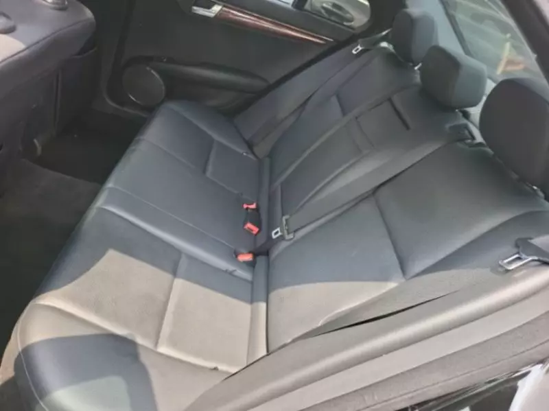 Mercedes-Benz C 300   - 2011