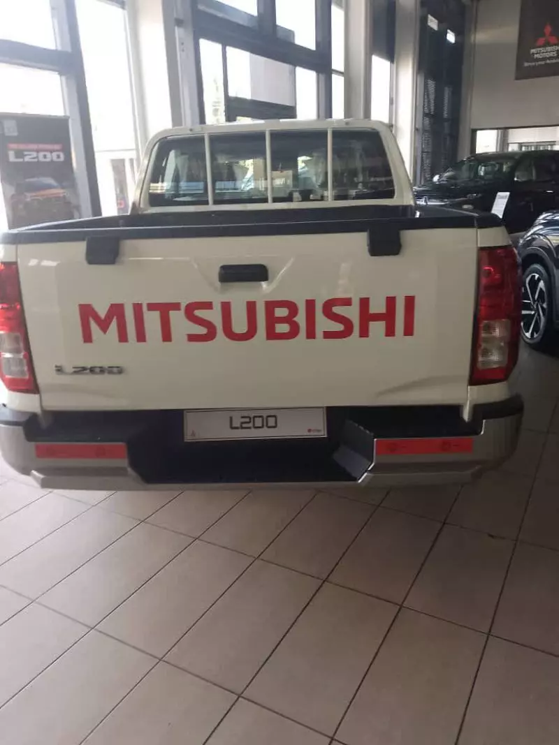 Mitsubishi L200   - 2025