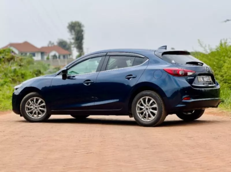 Mazda Axela    - 2018