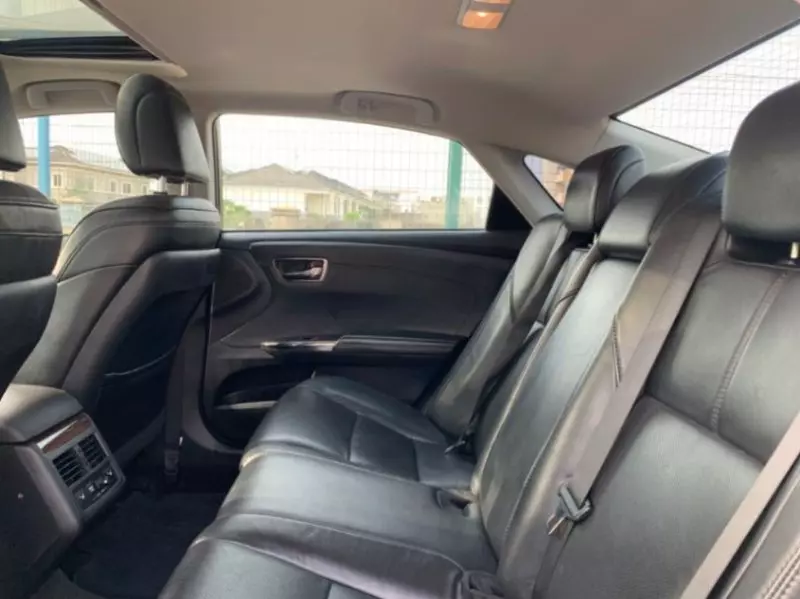 Toyota Avalon   - 2015