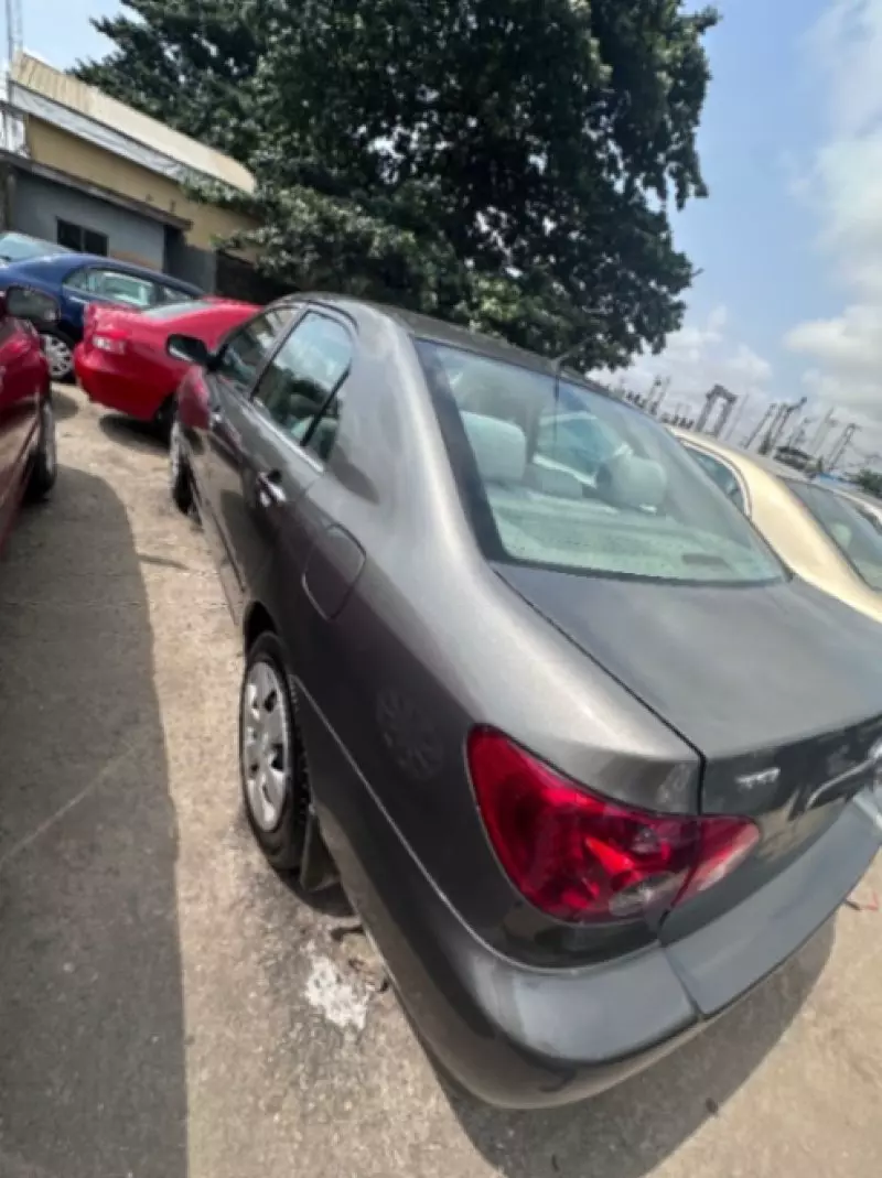Toyota Corolla   - 2013