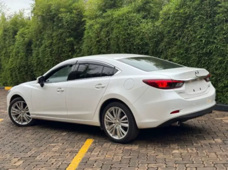Mazda Atenza    - 2018