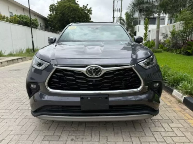 Toyota Highlander   - 2023