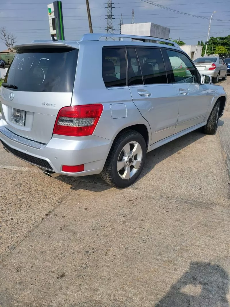 Mercedes-Benz GLK 350   - 2011