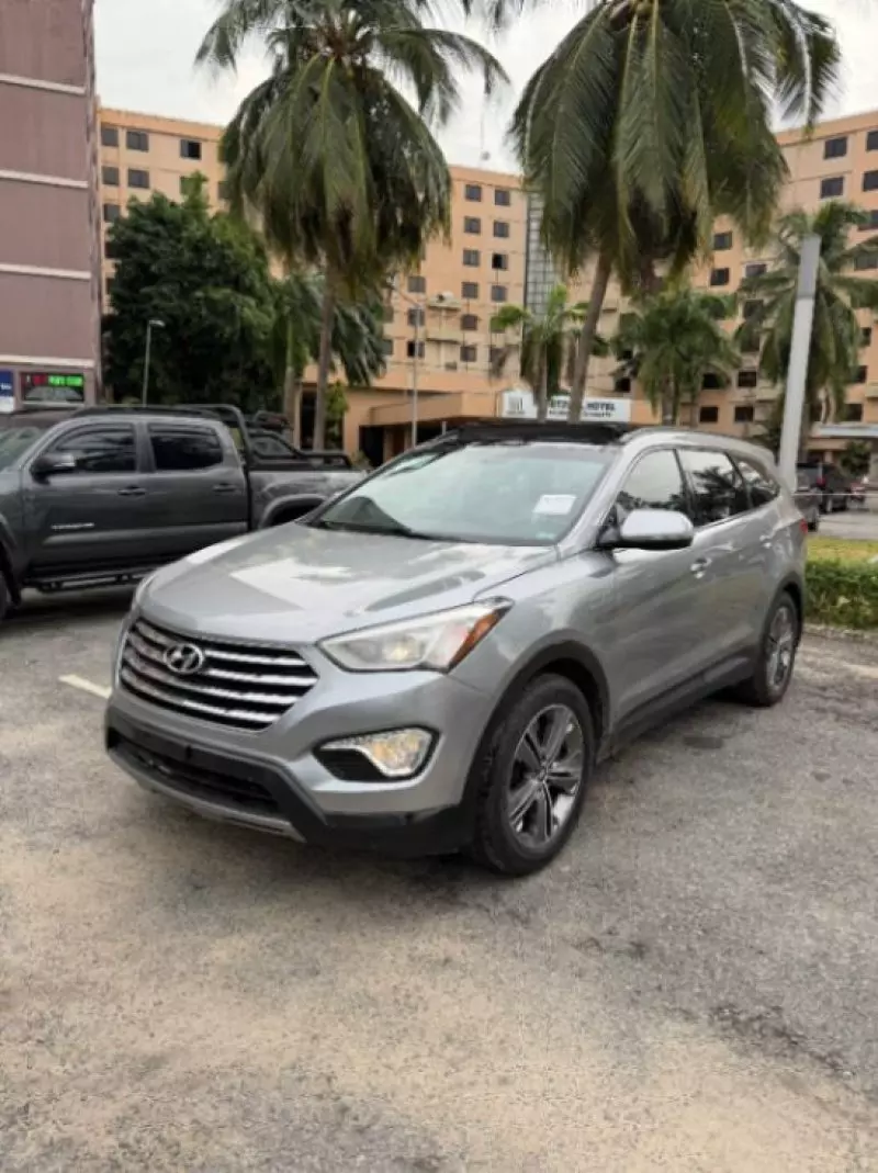 Hyundai Santa Fe - 2014