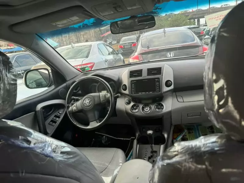 Toyota RAV 4   - 2009