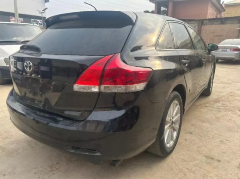 Toyota Venza   - 2013