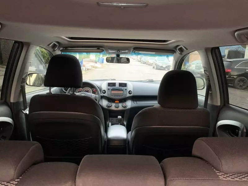 Toyota RAV4   - 2010
