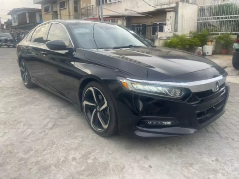 Honda Accord   - 2018