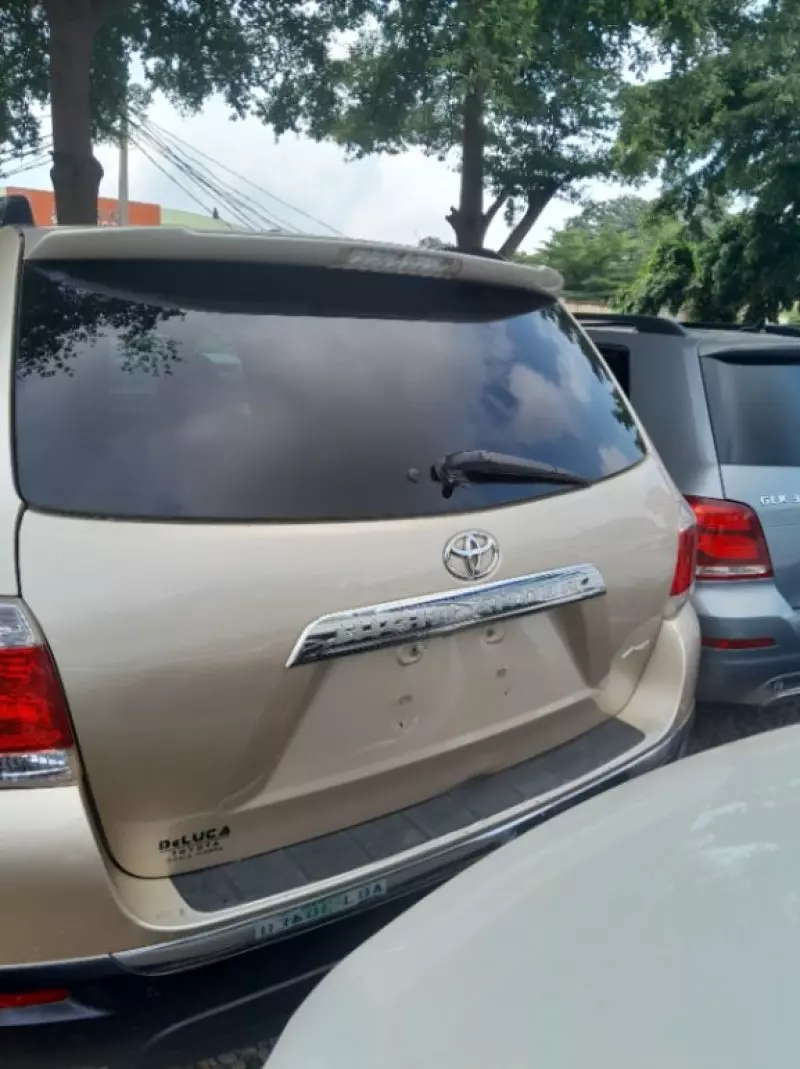 Toyota Highlander   - 2009