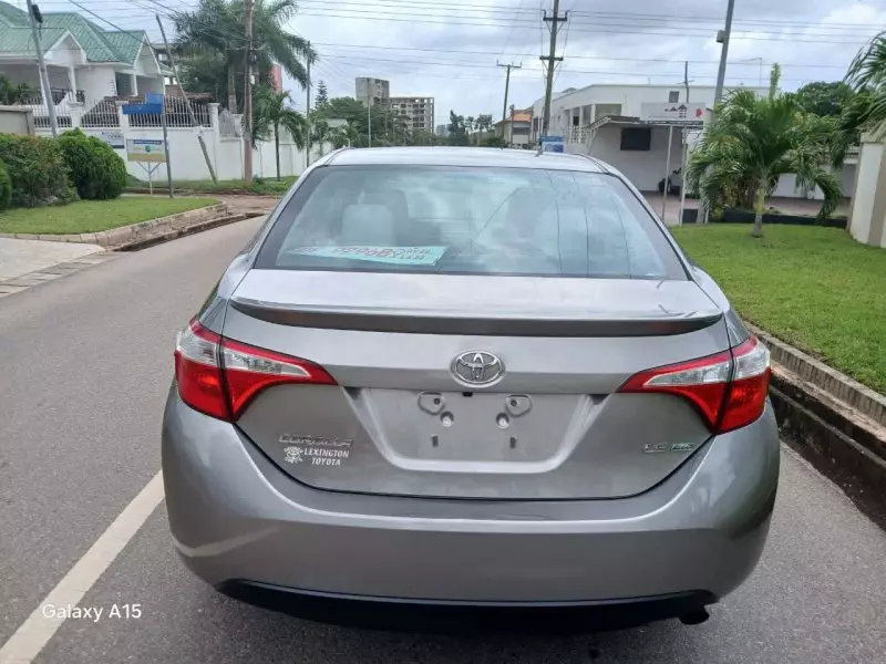 Toyota Corolla   - 2016