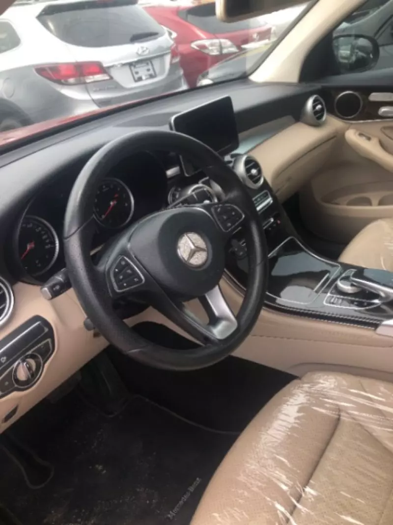 Mercedes-Benz GLC 300   - 2016