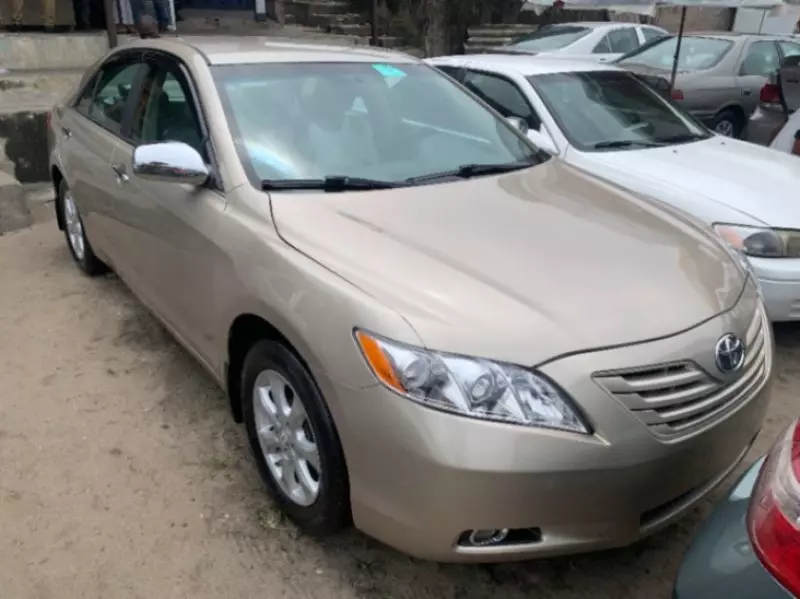 Toyota Camry   - 2007