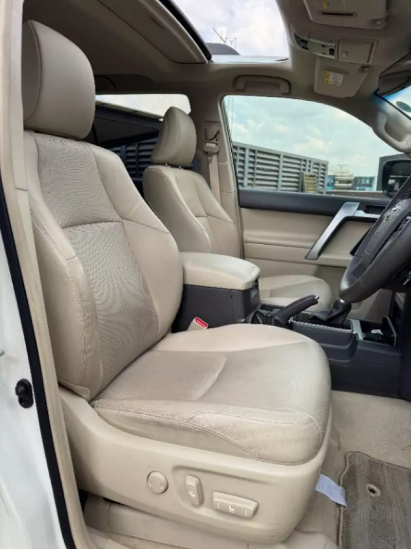 Toyota Land Cruiser   - 2018
