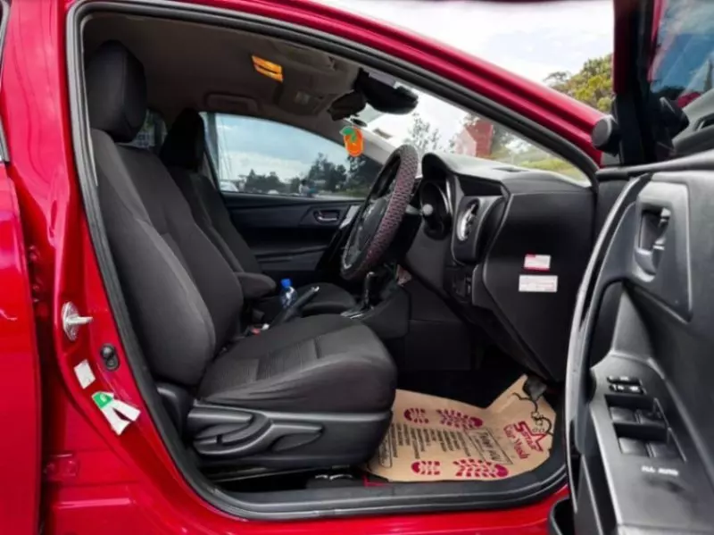 Toyota Auris   - 2017