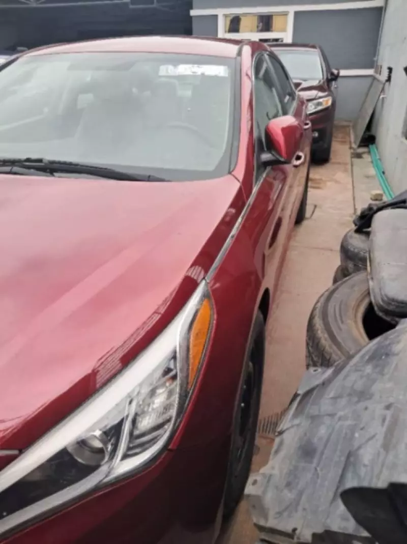 Hyundai Sonata   - 2015
