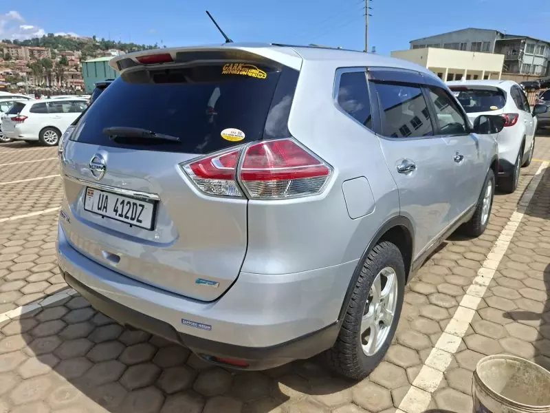 Nissan X-TRAIL   - 2014