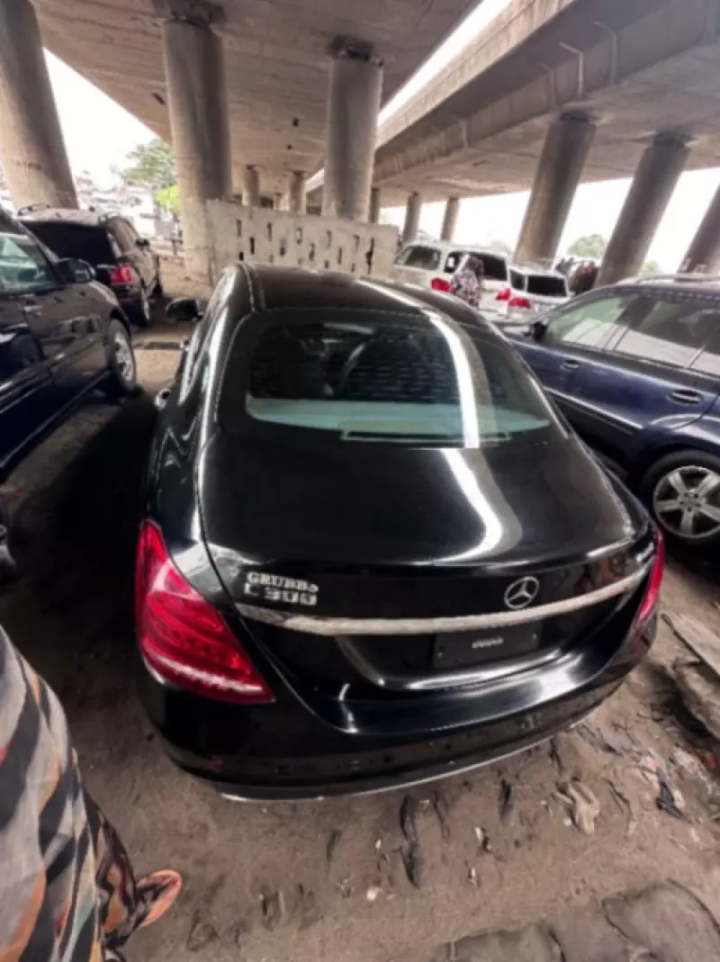 Mercedes-Benz C 300   - 2015