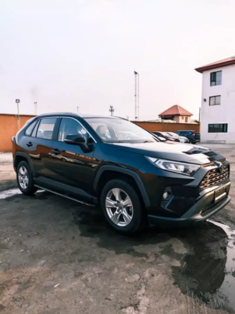 Toyota RAV 4   - 2022
