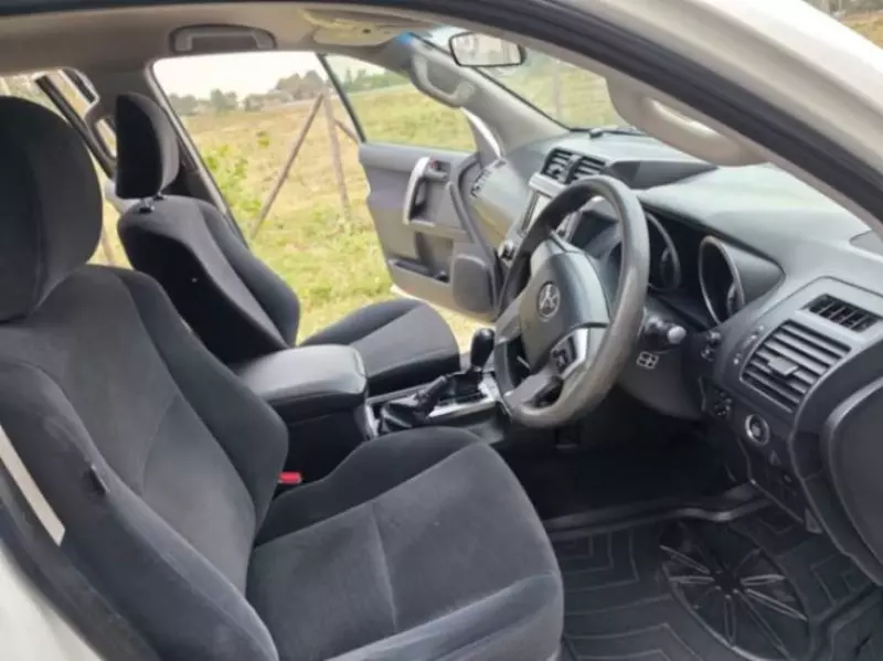 Toyota Land Cruiser Prado   - 2015
