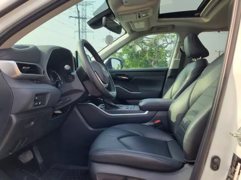 Toyota Highlander   - 2022