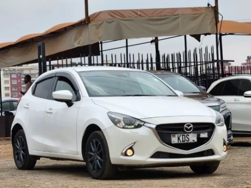 Mazda Demio   - 2017