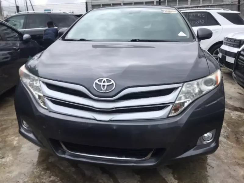 Toyota Venza   - 2011