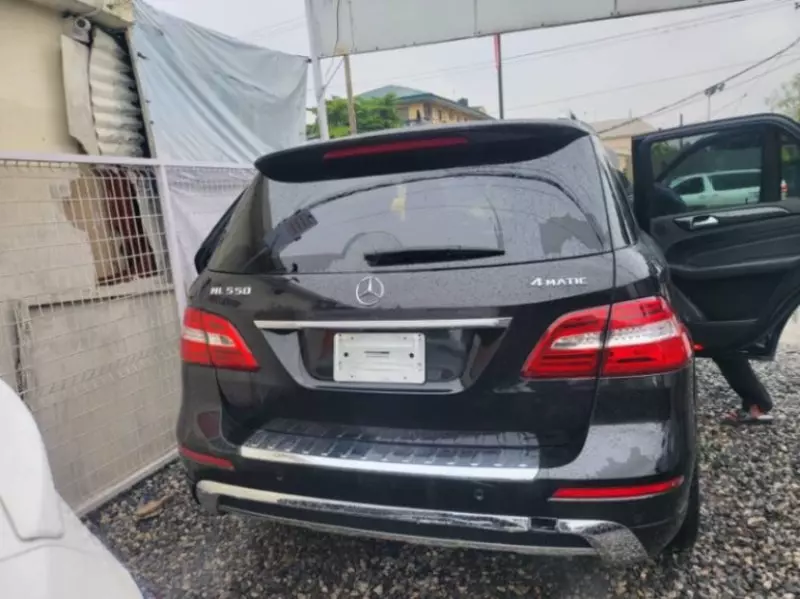 Mercedes-Benz ML 550   - 2012