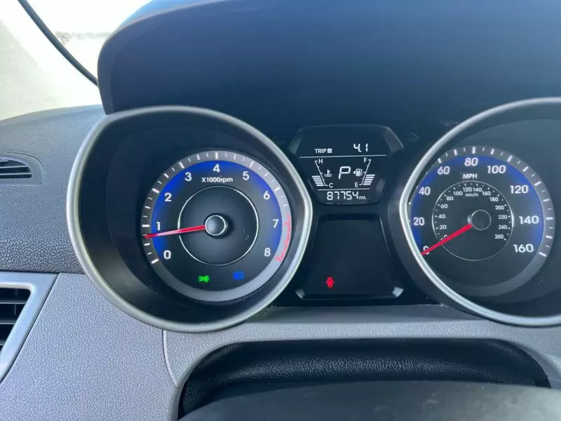 Hyundai Elantra   - 2014