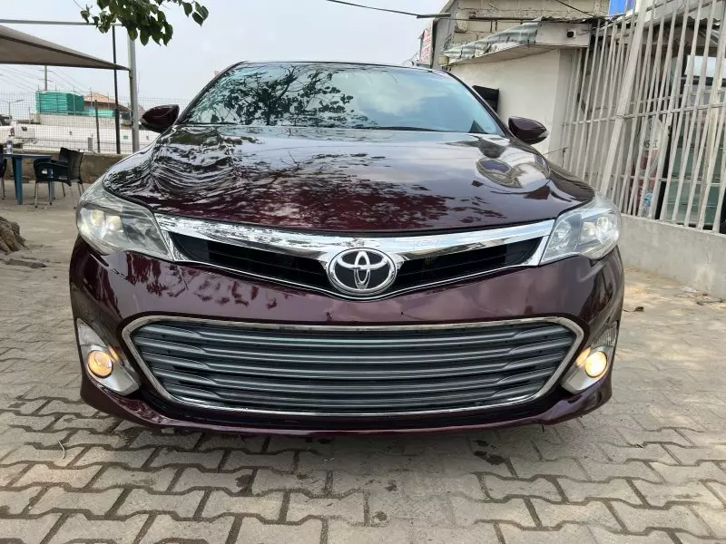 Toyota Avalon   - 2013