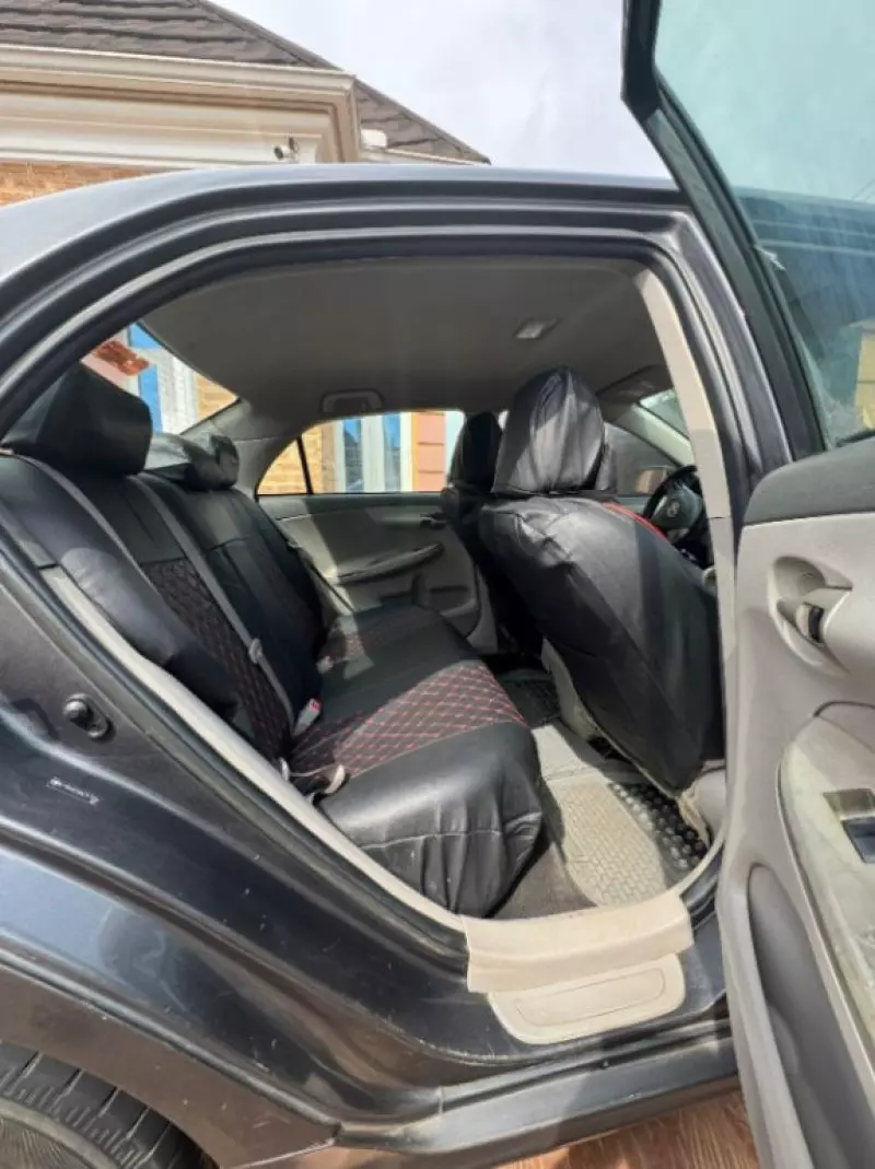 Toyota Corolla   - 2010
