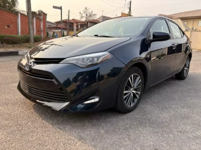 Toyota Corolla   - 2018