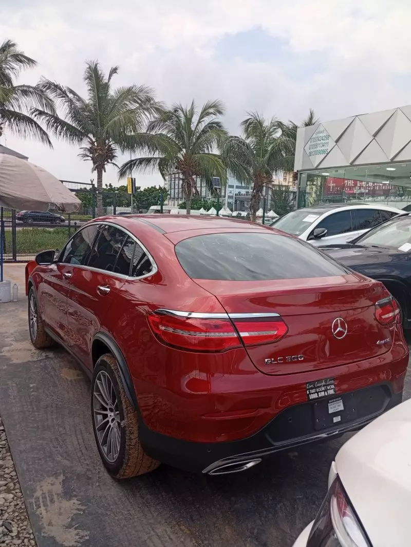 Mercedes-Benz GLC 300   - 2018