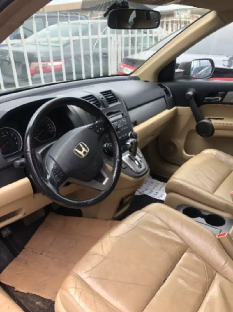 Honda CR-V   - 2011